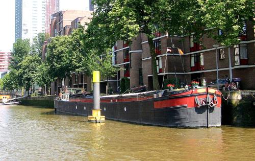 Фотография мини отеля Houseboat holiday apartments Rotterdam