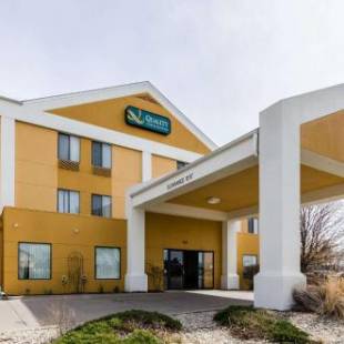 Фотографии гостиницы 
            Quality Inn & Suites Manhattan