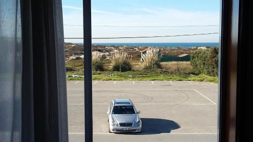 Фотография гостевого дома Oporto Beach House