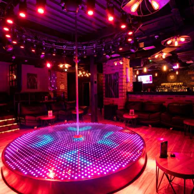 Фотографии стриптиз-клуба
Стриптиз-бар Естествознание