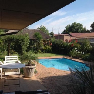 Фотография гостевого дома The White Giraffe