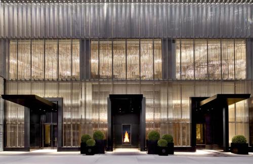 Фотография гостиницы Baccarat Hotel and Residences New York