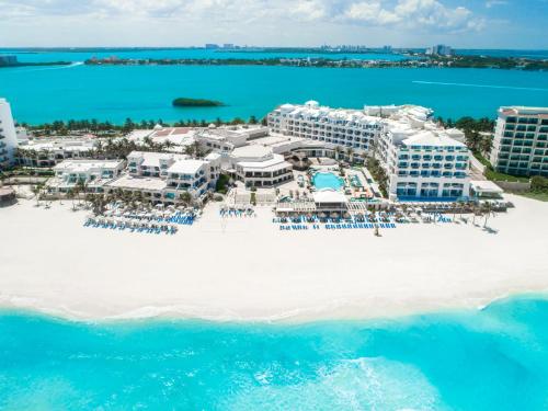Фотография гостиницы Wyndham Alltra Cancun All Inclusive Resort