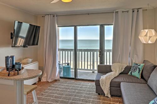 Фотографии гостевого дома 
            Corpus Christi Surfside Suite with Beach Access!
