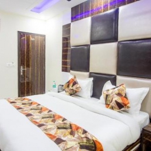 Фотография гостиницы Hotel Harsha International - 5 Minutes from New Delhi Railway Station