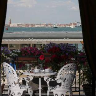 Фотографии гостиницы 
            Hotel Riviera Venezia Lido