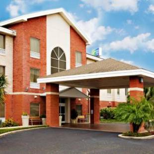 Фотографии гостиницы
Holiday Inn Express Hotel and Suites Weslaco, an IHG Hotel