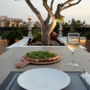 Фотография гостиницы Evripidou Suites