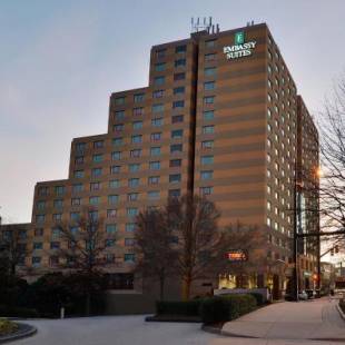 Фотографии гостиницы 
            Embassy Suites by Hilton Atlanta Buckhead