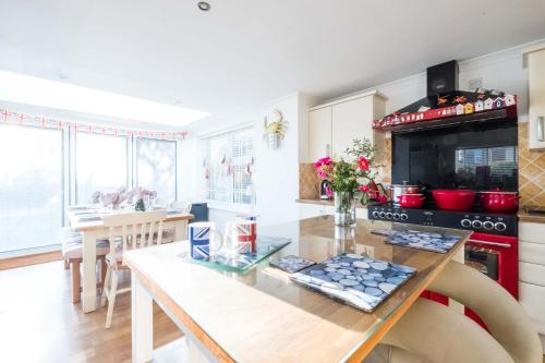 Фотография гостевого дома 69 Saxmundham Road