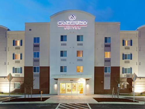 Фотография гостиницы Candlewood Suites Denver North - Thornton, an IHG Hotel