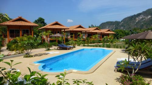 Фотография гостиницы Khao Sok Jasmine Garden Resort - SHA Certified