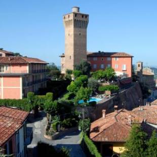 Фотографии гостиницы 
            Hotel Castello di Santa Vittoria