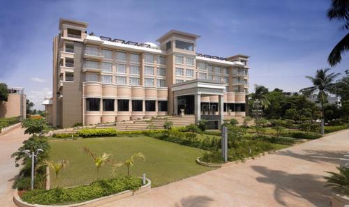 Фотографии гостиницы
Royal Orchid Central Kireeti-HAMPI Hospet