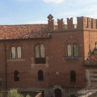 Фотографии мини отеля
Castello Mellana