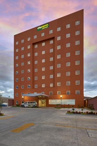 Фотография гостиницы City Express Junior San Luis Potosi Zona Industrial
