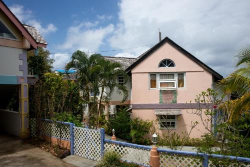 Фотография гостевого дома Villa Caribbean Dream - certified