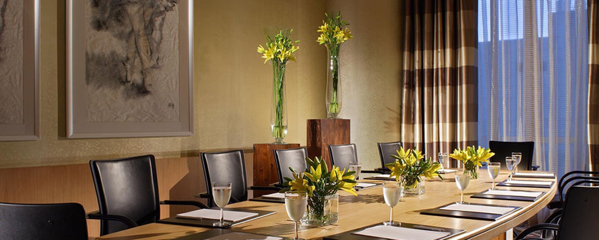 Фотографии комнаты для переговоров Базель