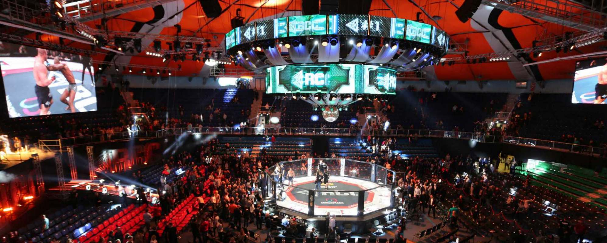 Фотографии конференц-зала Главная спортивная площадка ДИВС