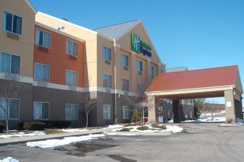 Фотография гостиницы Holiday Inn Express Lapeer, an IHG Hotel