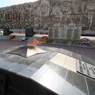 Фотография достопримечательности Памятник героям войны и труда