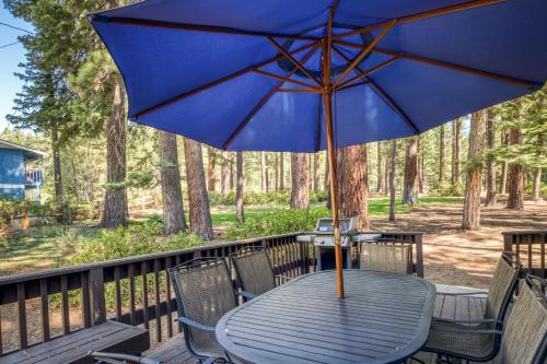 Фотография гостевого дома Fairway Townhouses