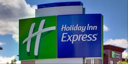 Фотография гостиницы Holiday Inn Express & Suites - Milwaukee - Brookfield, an IHG Hotel