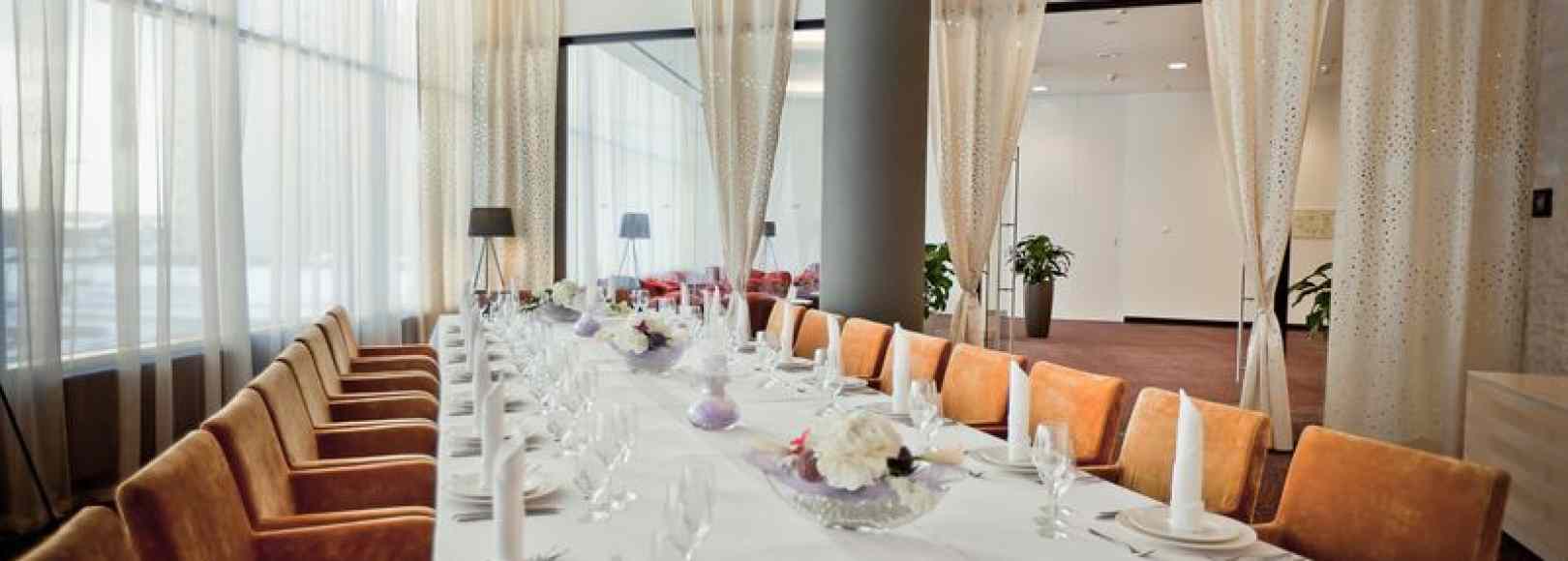 Фотография банкетного зала Скайлайт