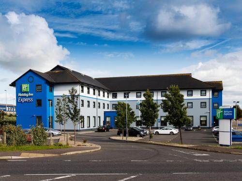Фотография гостиницы Holiday Inn Express Antrim, an IHG Hotel