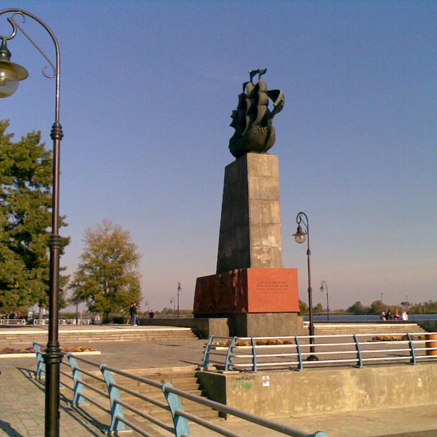 Фотография памятника Фрегат (Памятник первым корабелам)