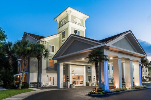 Фотография гостиницы Holiday Inn Express Fairhope - Point Clear, an IHG Hotel