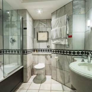 Фотографии гостиницы
Wood Hall Hotel & Spa