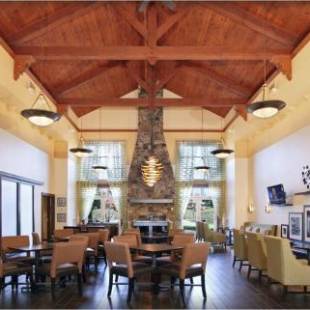 Фотографии гостиницы 
            Hampton Inn & Suites Newtown