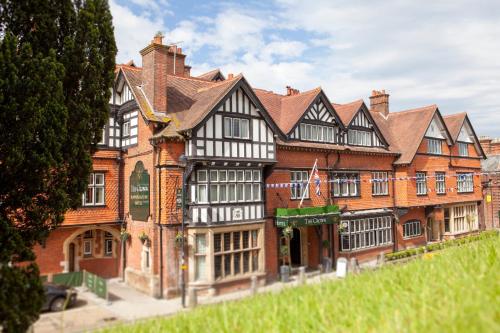 Фотография гостиницы The Crown Manor House Hotel