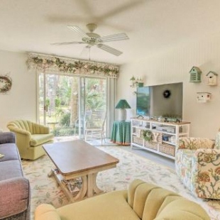 Фотография гостевого дома Hilton Head Condo Close to Beach and Coligny Plaza!