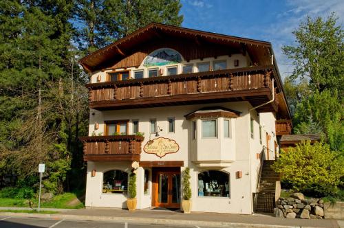 Фотография гостиницы Solstice Suites