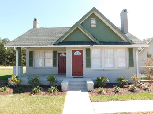 Фотография мини отеля Lawrence Village Bed and Breakfast