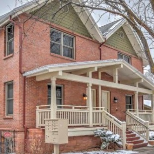 Фотография гостевого дома Cozy Central Glenwood Springs Condo with 2 Decks!