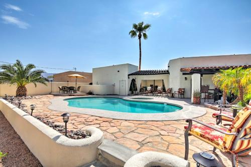 Фотографии гостевого дома
Bright Cottage with Pool and Spa - 5 Mi to Lake Havasu