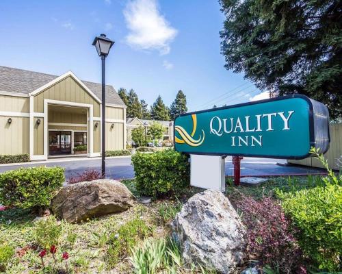 Фотография гостиницы Quality Inn Petaluma