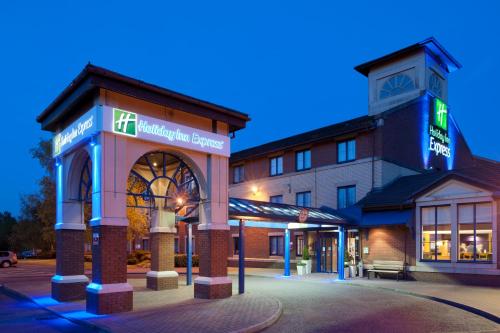 Фотография гостиницы Holiday Inn Express Strathclyde Park M74, Jct 5, an IHG Hotel