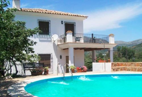 Фотография гостевого дома 5 bedrooms house with private pool and enclosed garden at Carcabuey