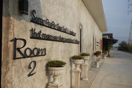 Фотография гостиницы The Sun resort Ratchaburi