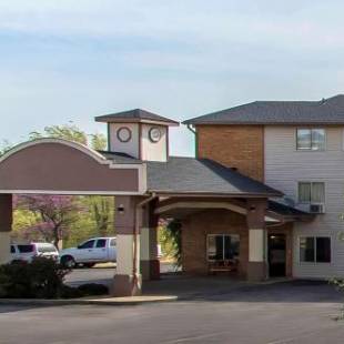 Фотографии гостиницы
Econo Lodge Inn & Suites Clinton