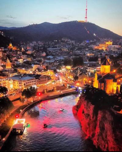 Фотография апарт отеля Three Bedroom Apartments In Tbilisi City