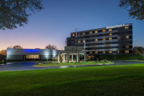 Фотография гостиницы DoubleTree by Hilton Winston Salem - University, NC