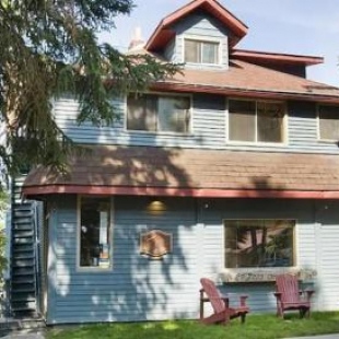 Фотография гостевого дома Banff's Rocky Mountain House
