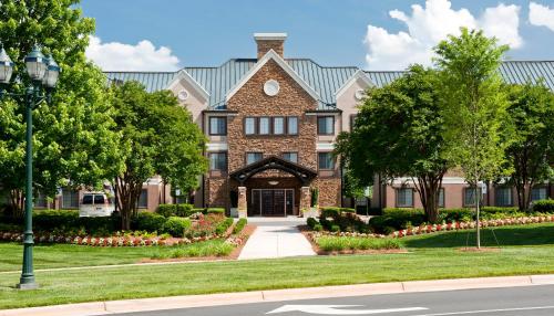Фотография гостиницы Staybridge Suites - Charlotte Ballantyne, an IHG Hotel