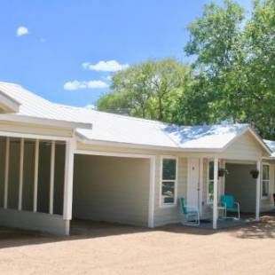 Фотографии мини отеля
River Trail Cottages