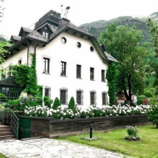 Фотографии гостиницы 
            Boutique Hotel Dobra Vila Bovec